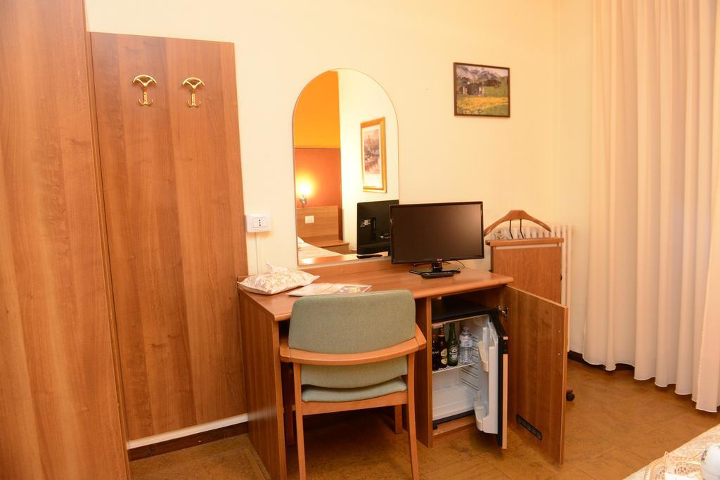 Albergo Altavilla Tirano Exterior foto